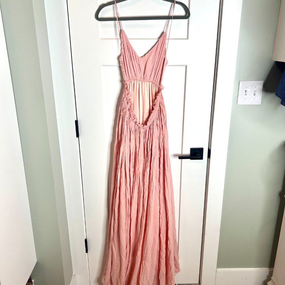 Chic Blush Maxi Dress Open Back - Picture 4 of 6